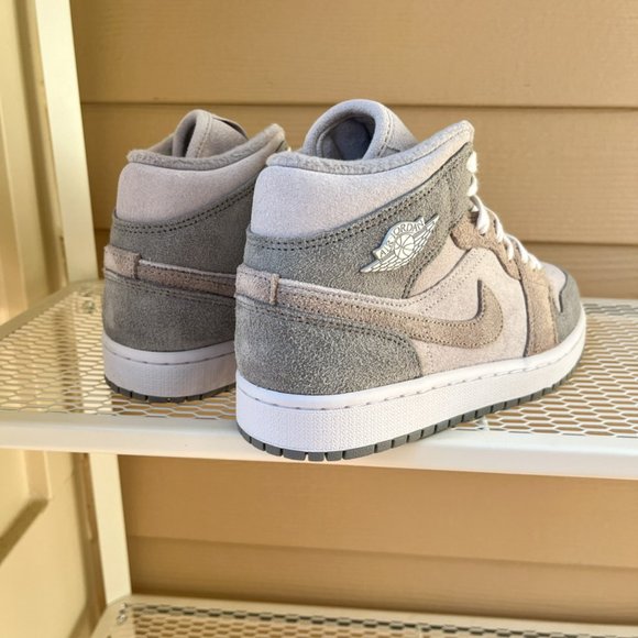 nike Jordan 1 Mid Air Jordan 1 Mid SE 'Particle Grey - Picture 5 of 7